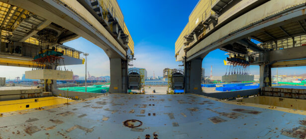 The deck of an Open Hatch vessel with gantry cranes
